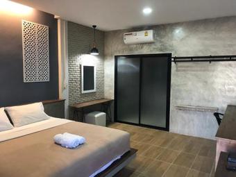 Albergue The C Hotel