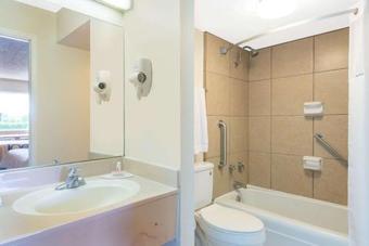 Motel Super 8 By Wyndham Williamsburg