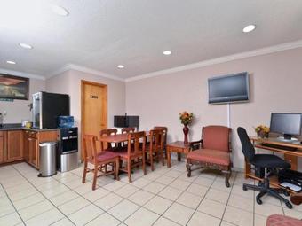 Motel Americas Best Value Inn-indianola