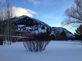 Lodge Flying Saddle Resort And Steak House