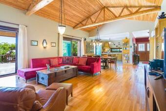 Islamlar Villa Sleeps 9