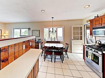 Oceanview Buzzards Bay Getaway