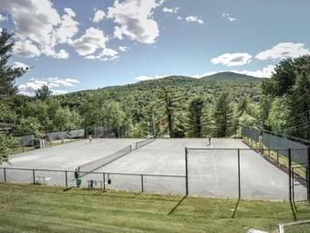 Family Friendly Overlook At Topnotch