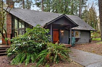 Mckenzie River Cabin