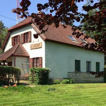 Hostal H�th�zpuszta Erd�szlak
