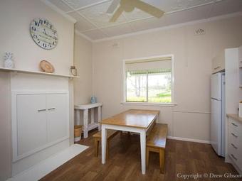 Wine Country Cottage Located Right At The Hunter Valley Gateway, Close To Everything