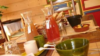 Hostal Maison Les Greniers