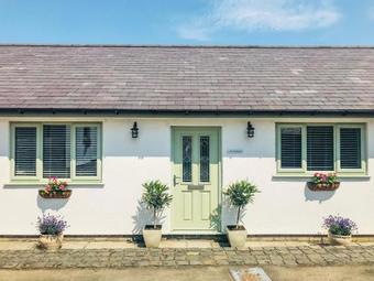Orchard Cottage, Holywell