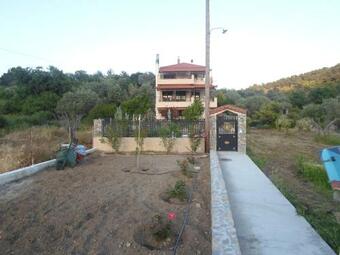 Nektaria Samos