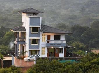 Lodge Amboli Hill Resort