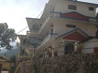 Hotel Neelkanth Palace