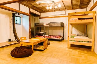 Hostal Caravan Flake