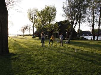 Gorgeous Lakeside Holiday Home In Gaastmeer