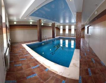 Aivengo Hotel