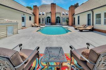 Pleasanton Courtyard Bed And Breakfast