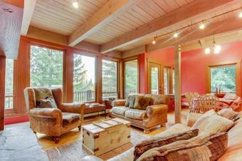 Easton Escape