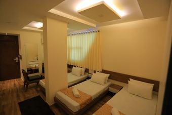 Hotel The Grand Raveta