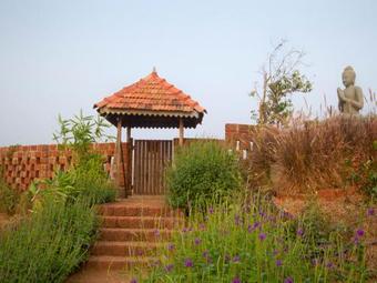 Lodge Saffronstays Villa 270