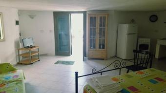 Beachfront Studio Apartment Tonnarella