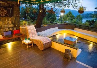 Lavasa Luxury Deck Apartment With View
