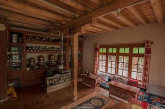 Notonmap - Singay House