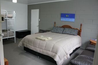 Riverside Haven Lodge & Holiday Park