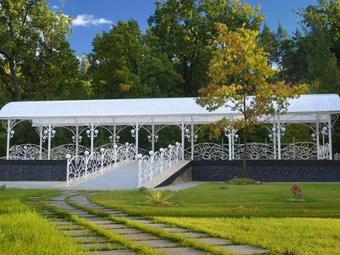 Hotel Tunnel Of Love