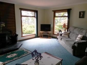 Eagle's Roost Farmstay B&B