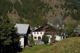 Sta-maria Youth Hostel