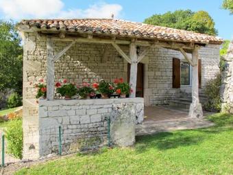 Holiday Home Comp�re (Bmt400)