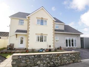 Plas Bach, Ty Croes