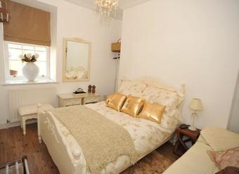 Bed & Breakfast Parade School Guest House