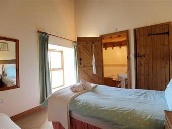 The Old Oak Tree Barn, Burford