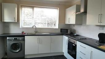Oaklands Avenue
