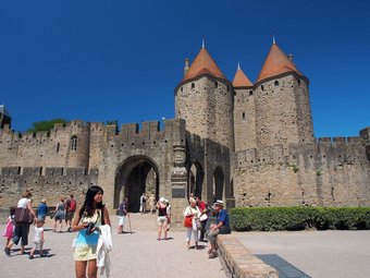 Cozy Holiday Home In Velieux With Private Swimming Pool