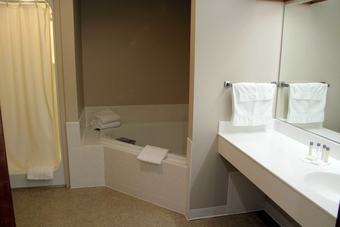 Hotel Farmstead Inn & Conference Center