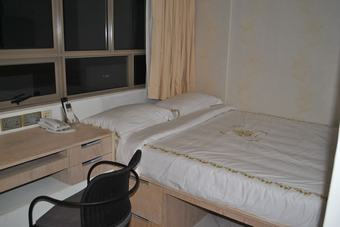 Jayleen Clarke Quay Hotel