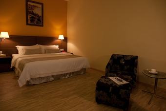 Pinetree Hotel