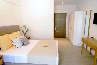 Stavros Beach Hotel