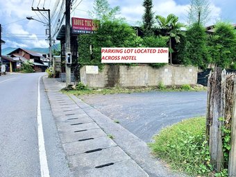 Riverhouse Hotel (the Teak House)