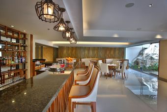 Best Western Plus The Ivywall Hotel