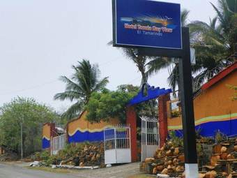 Torola Hotel & Beach Resort