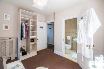 Bed & Breakfast Yarner House