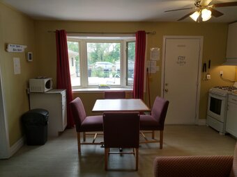 Motel The Pinewood - Adult Getaway By The Lake