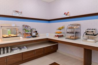 Hotel Holiday Inn Express & Suites St. Petersburg - Seminole Area