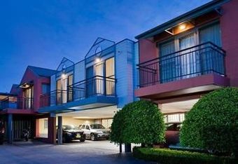 Berry Village Boutique Motel