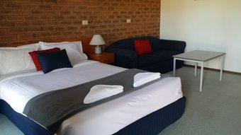 Bridge Motor Inn