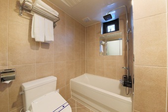 Cnc 1st Street Hotel