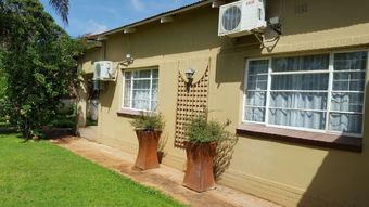 Hotel Africa's Eden Too Guesthouse