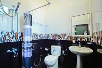 Hotel Mount Lake Inn